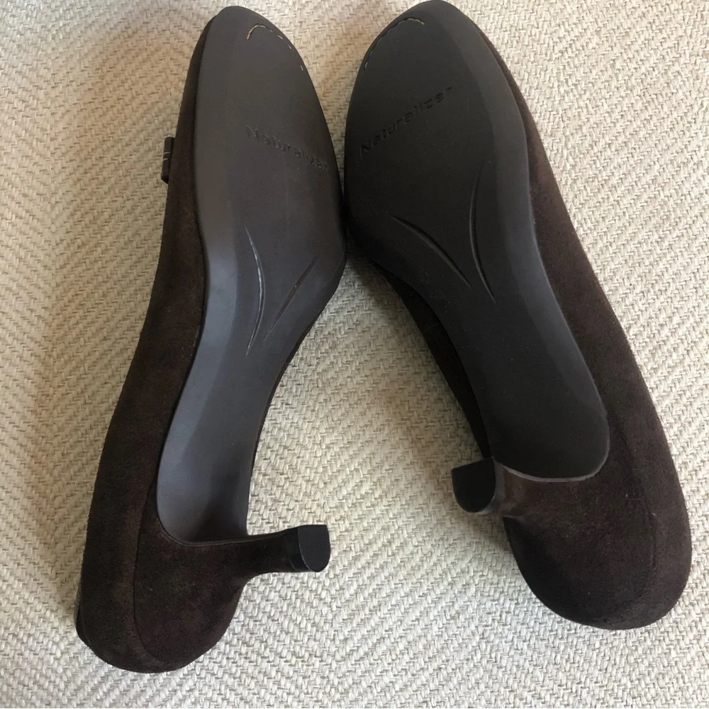 Naturalizer brown suede round toe buckle detail 3